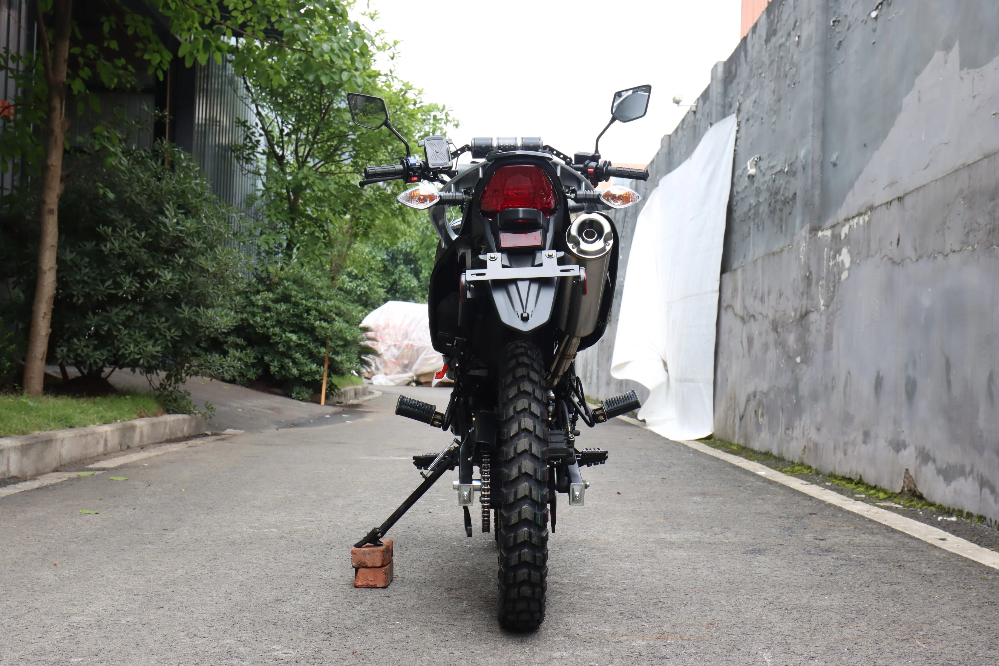 Free Shipping! X-PRO Hawk DLX 250 EFI Fuel Injection Motorcycle with 5-speed Manual Transmission and Electric/kick Start! Big 21in/18in Wheels! DOT Approved Street Legal! - Image 9